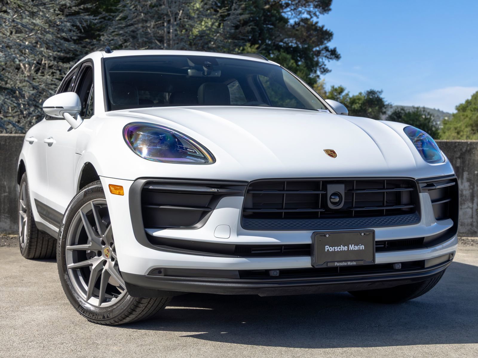 Certified 2026 Porsche Macan image 9