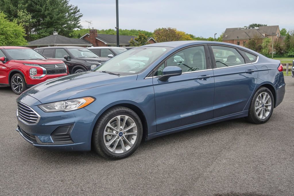Used 2019 Ford Fusion SE FWD video 1