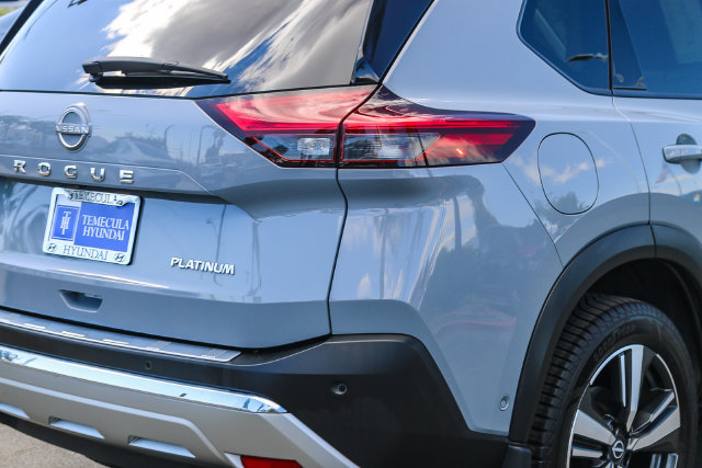 Used 2023 Nissan Rogue Platinum w/ Platinum Premium Package FWD image 11