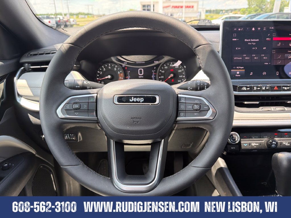 Used 2025 Jeep Compass Limited AWD/4WD image 14