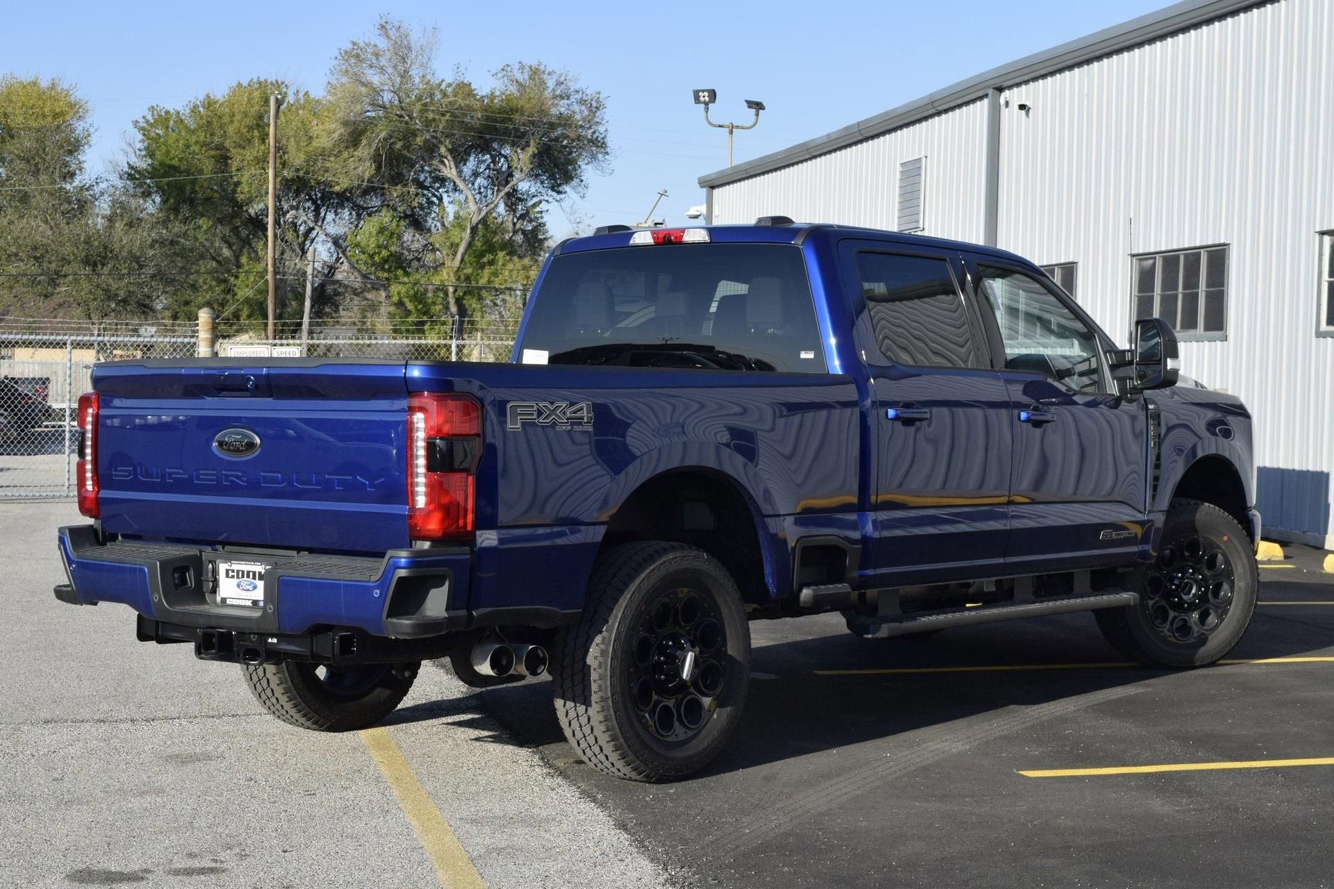 New 2026 Ford F250 XLT w/ XLT Premium Package AWD/4WD image 6