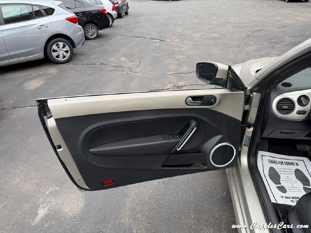 Used 2015 Volkswagen Beetle 1.8T FWD image 7
