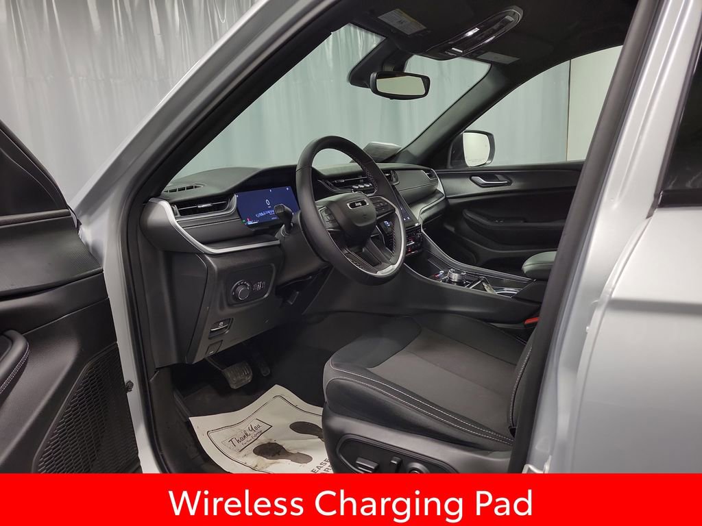 Used 2024 Jeep Grand Cherokee L Laredo w/ Luxury Tech Group I image 12