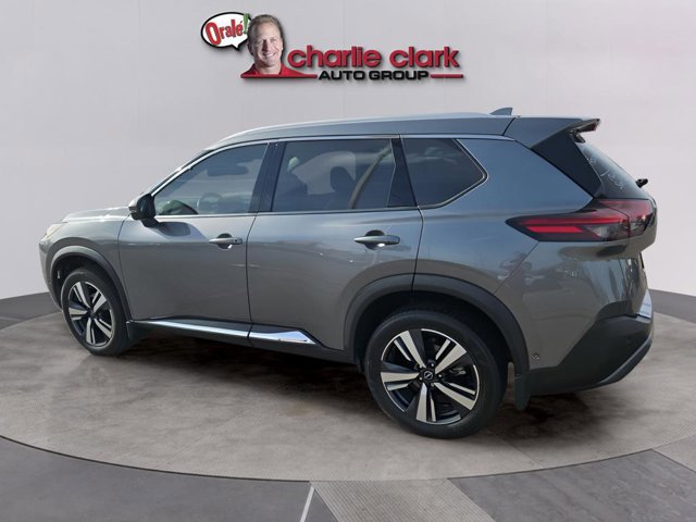 Certified 2023 Nissan Rogue SL w/ SL Premium Package image 4
