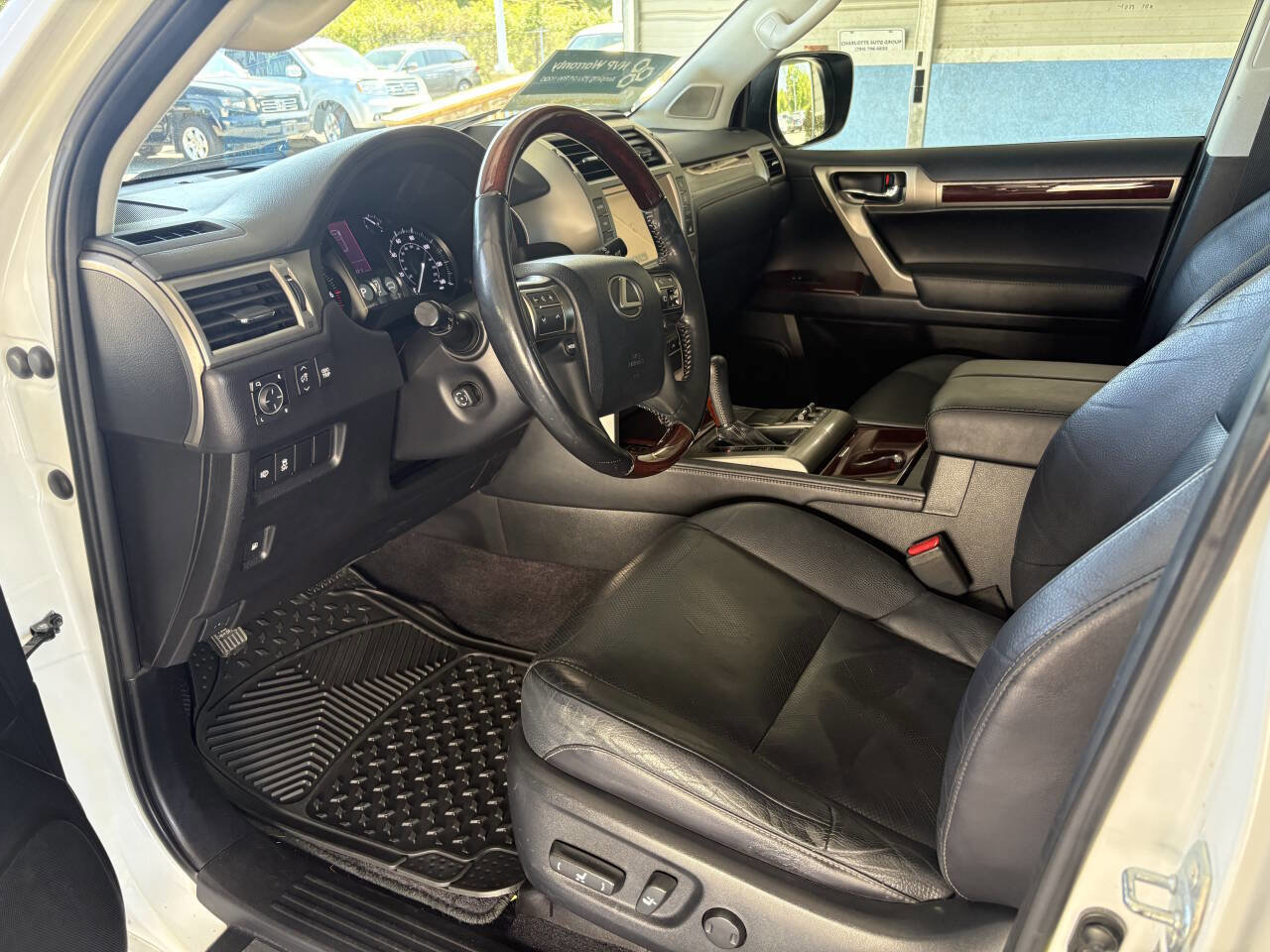 Used 2015 Lexus GX 460 w/ Premium Package image 10