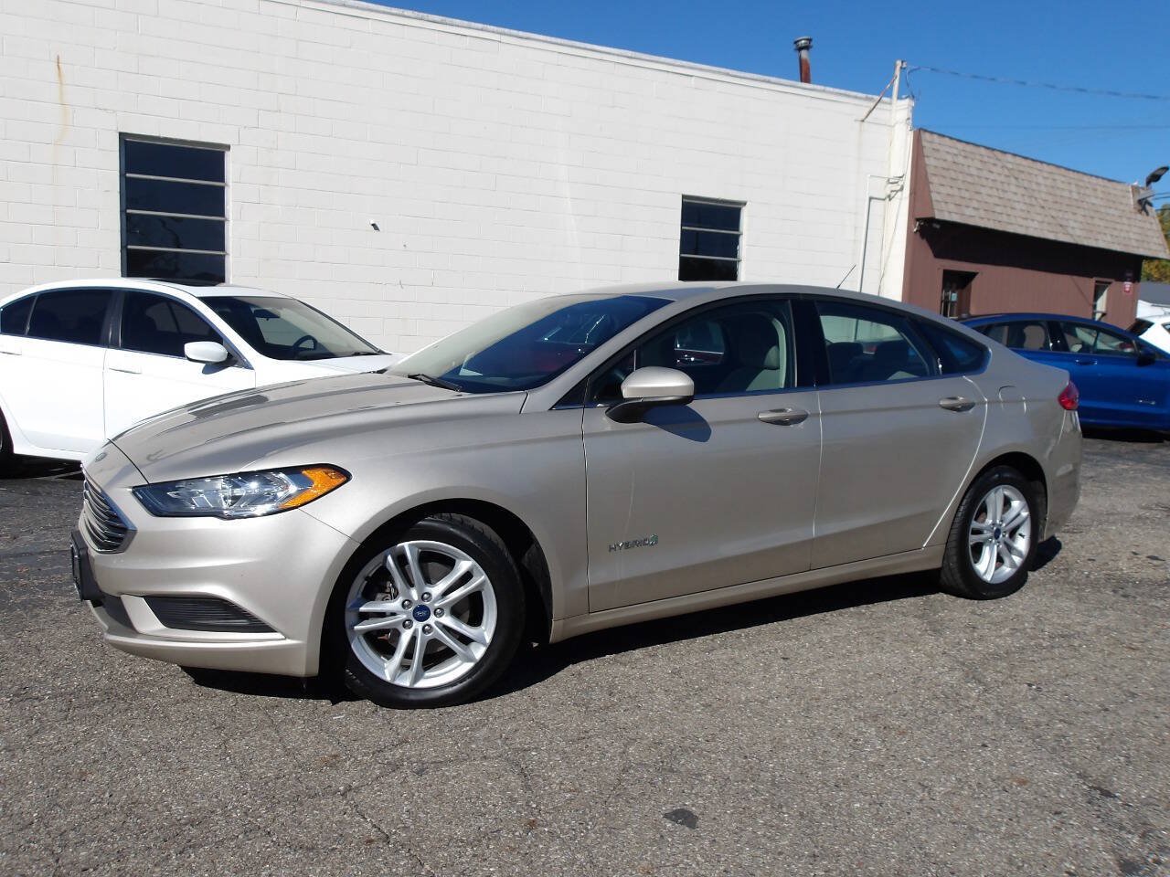 Used 2018 Ford Fusion S FWD image 2