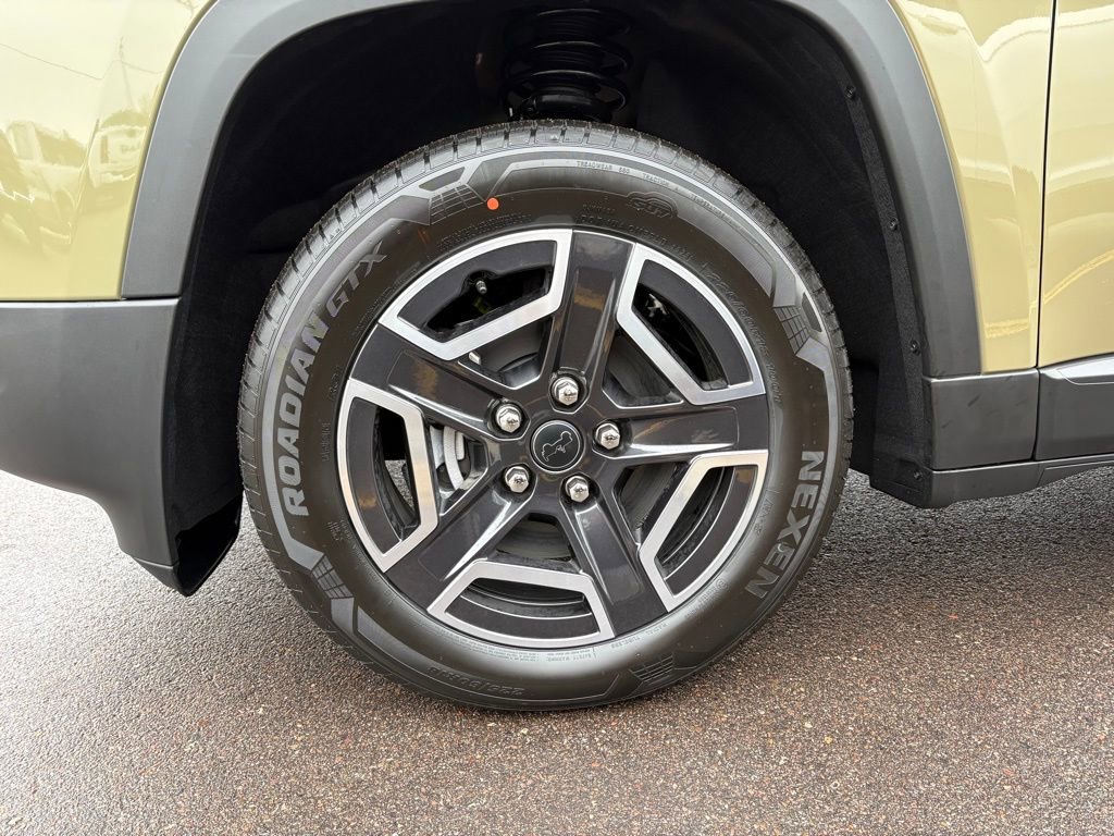 New 2026 Jeep Cherokee Laredo image 8