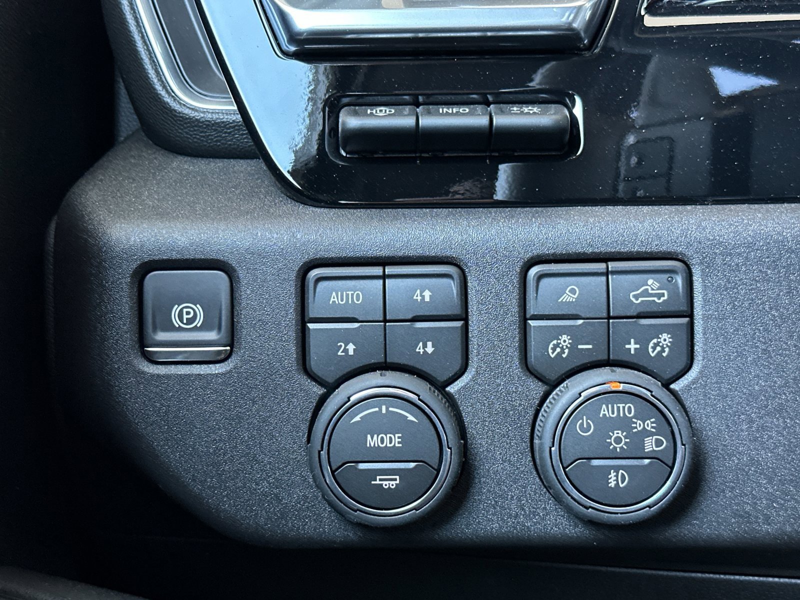 New 2026 Chevrolet Silverado 1500 LTZ image 31