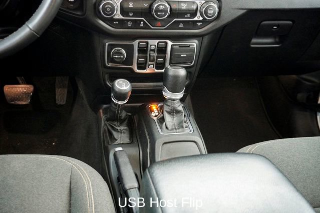 Used 2025 Jeep Gladiator Sport image 10