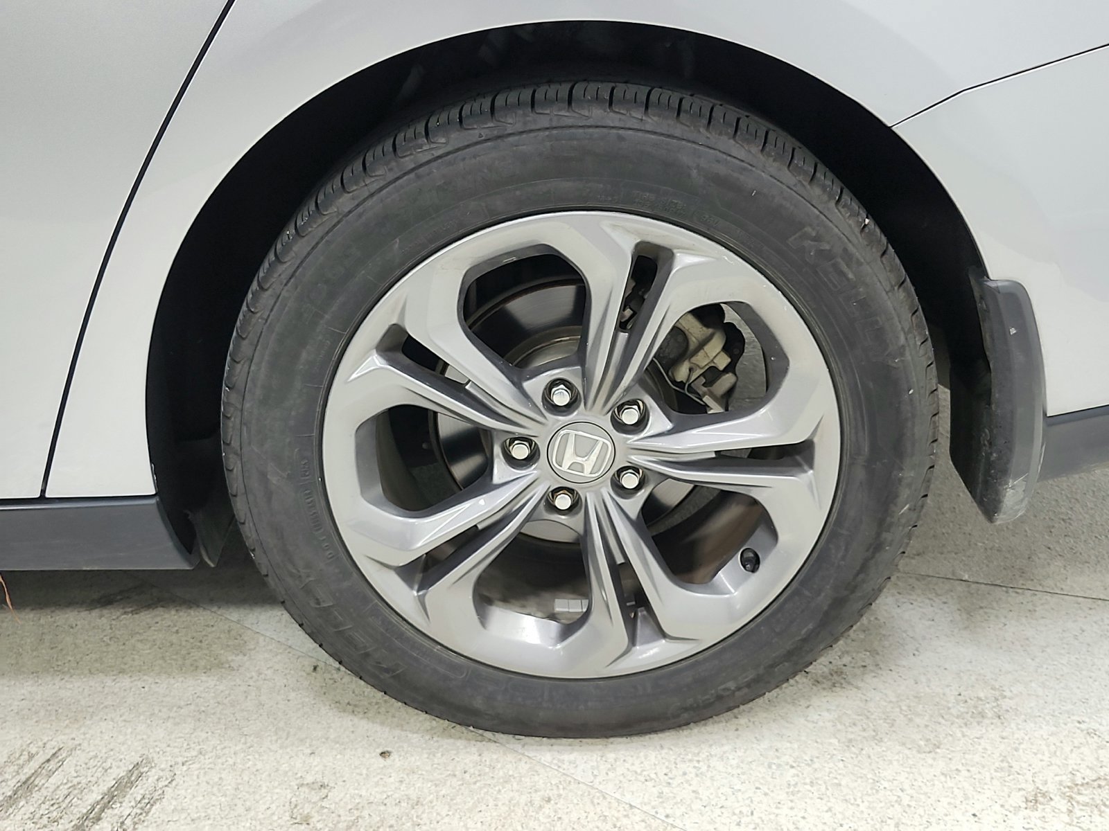 Used 2023 Honda Accord EX image 19