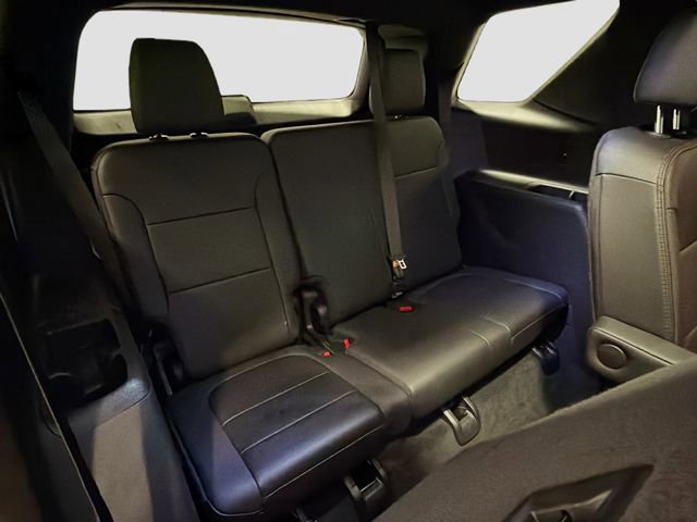 Used 2023 Chevrolet Traverse High Country image 25