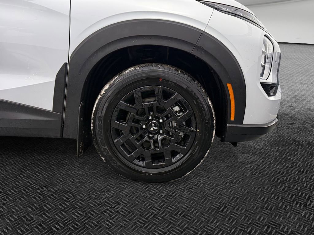 New 2026 Mitsubishi Outlander Trail Edition image 11