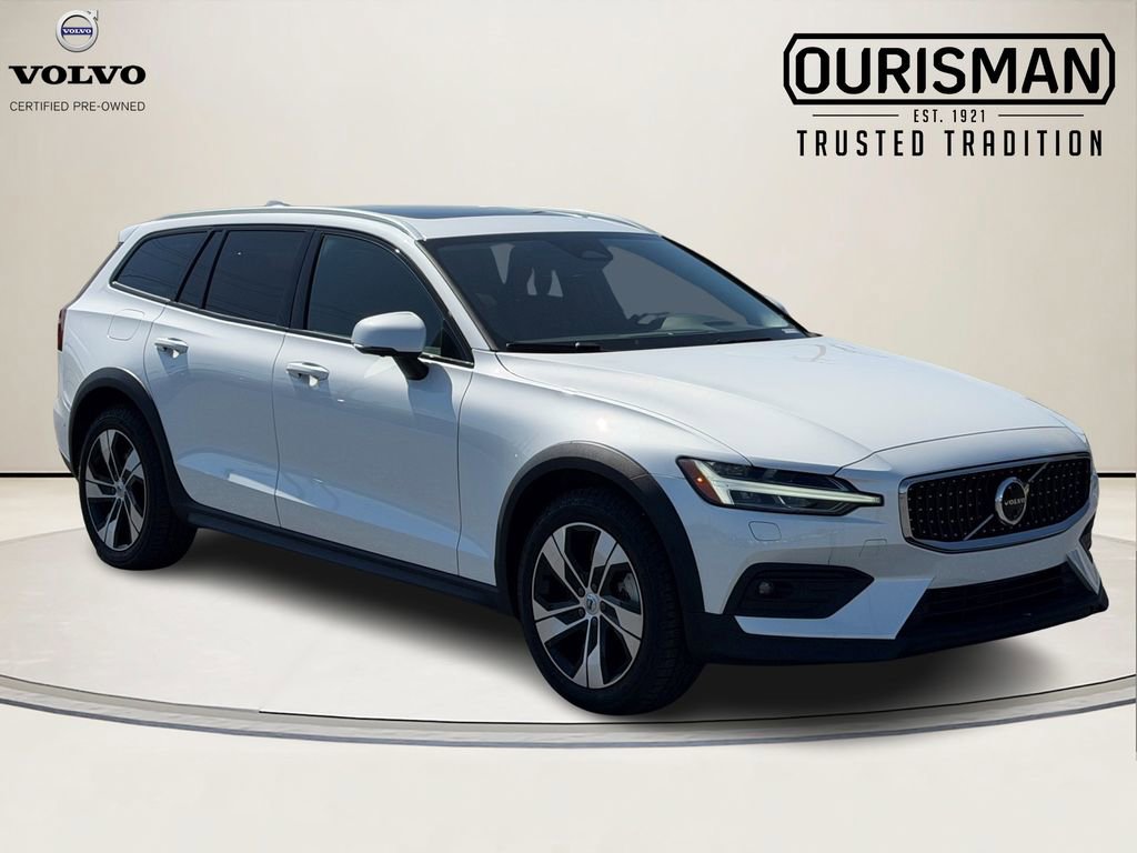Used 2024 Volvo V60 B5 Cross Country Plus