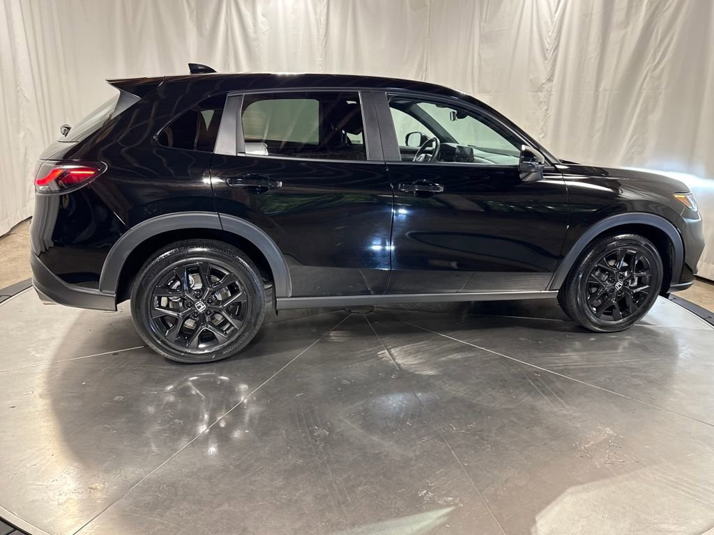 Used 2024 Honda HR-V Sport image 9