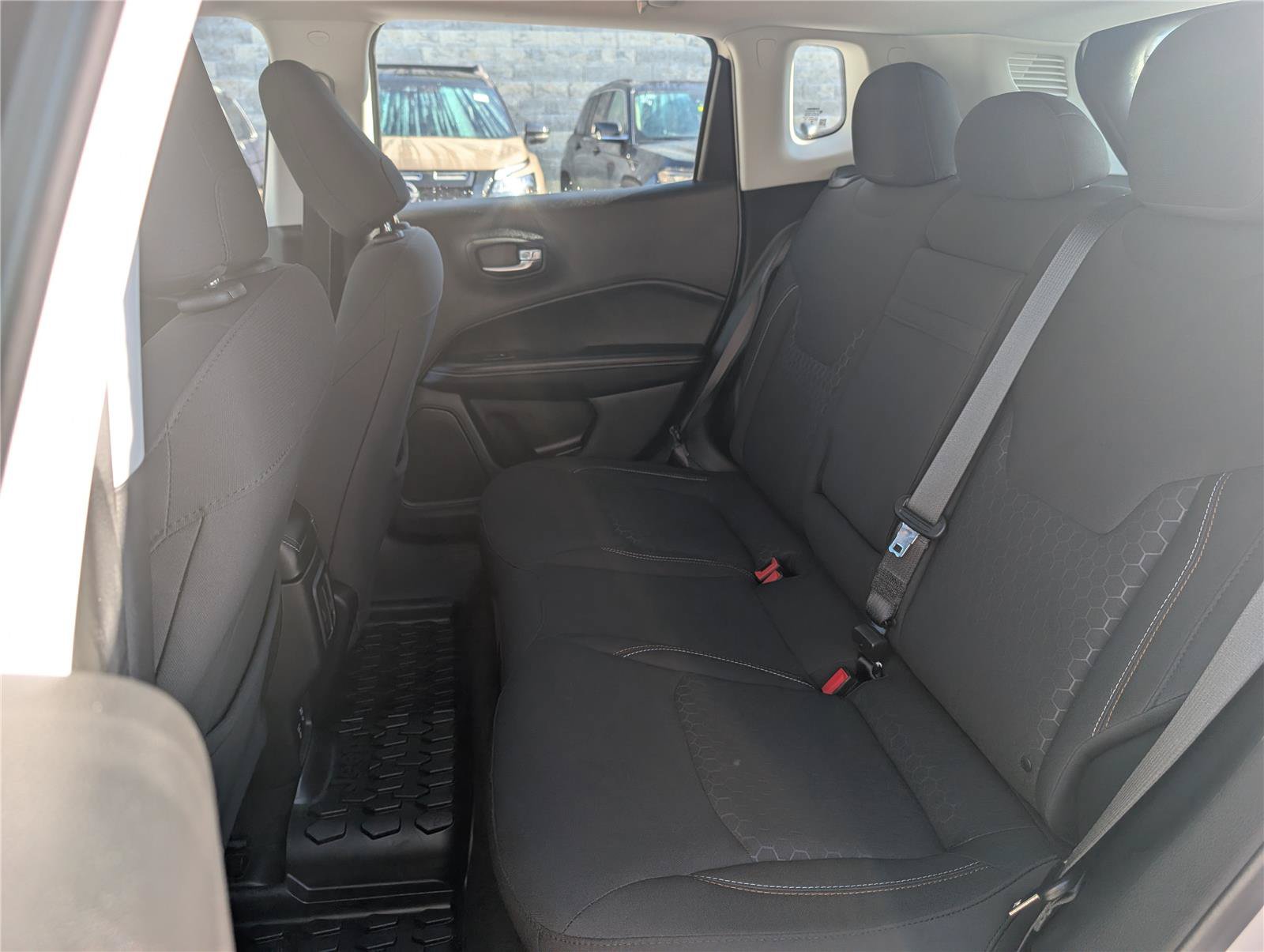 Used 2018 Jeep Compass Sport w/ Tech Group AWD/4WD image 16