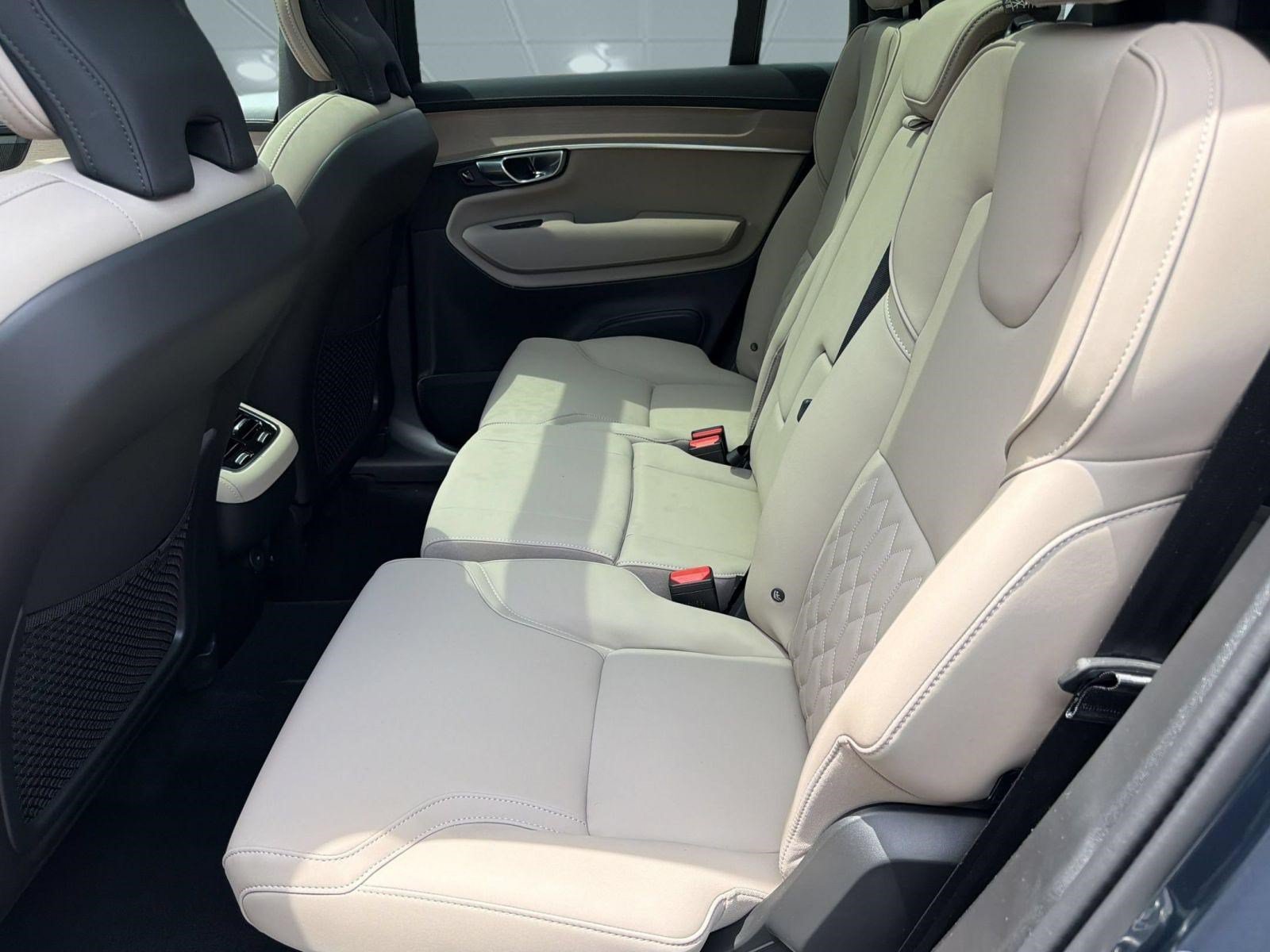 New 2026 Volvo XC90 B6 Plus w/ Protection Package Premier AWD/4WD image 22