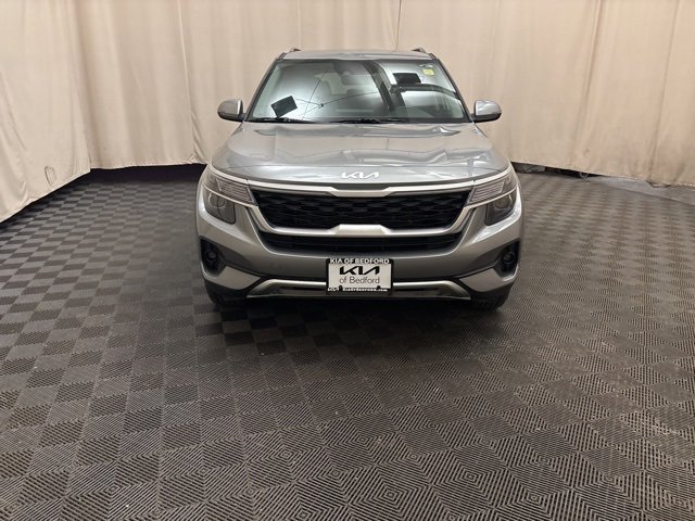 Certified 2023 Kia Seltos S image 2