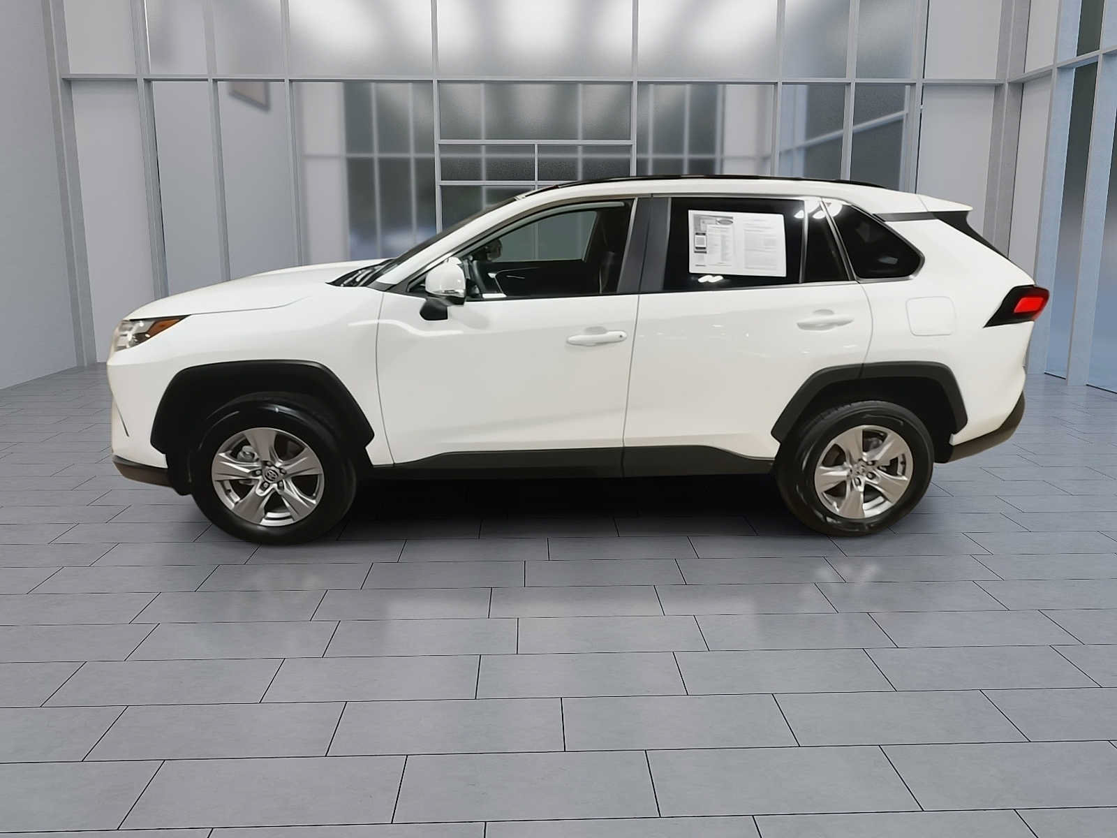Used 2025 Toyota RAV4 XLE AWD/4WD image 5
