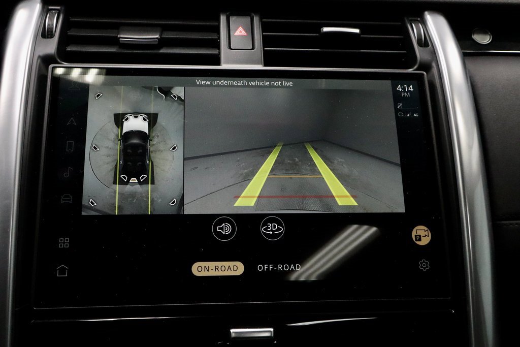 Used 2024 Land Rover Discovery S image 2