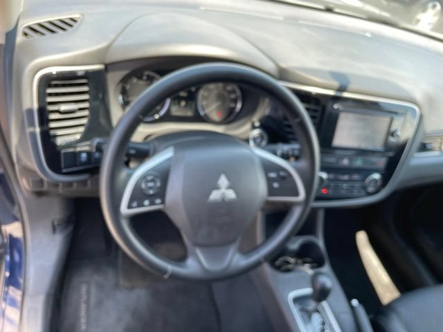 Used 2015 Mitsubishi Outlander SE FWD image 24