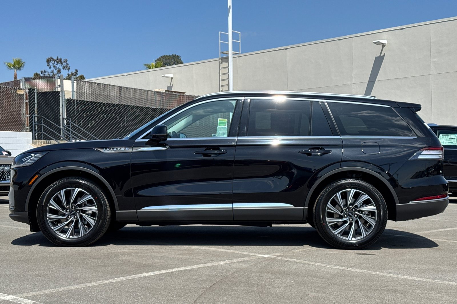 New 2025 Lincoln Aviator 2WD w/ Equipment Group 101A image 6