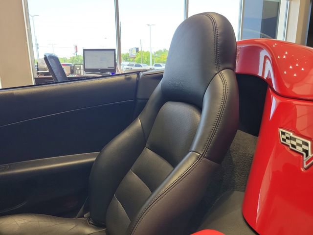 Used 2007 Chevrolet Corvette Convertible w/ Preferred Equipment Group RWD image 28