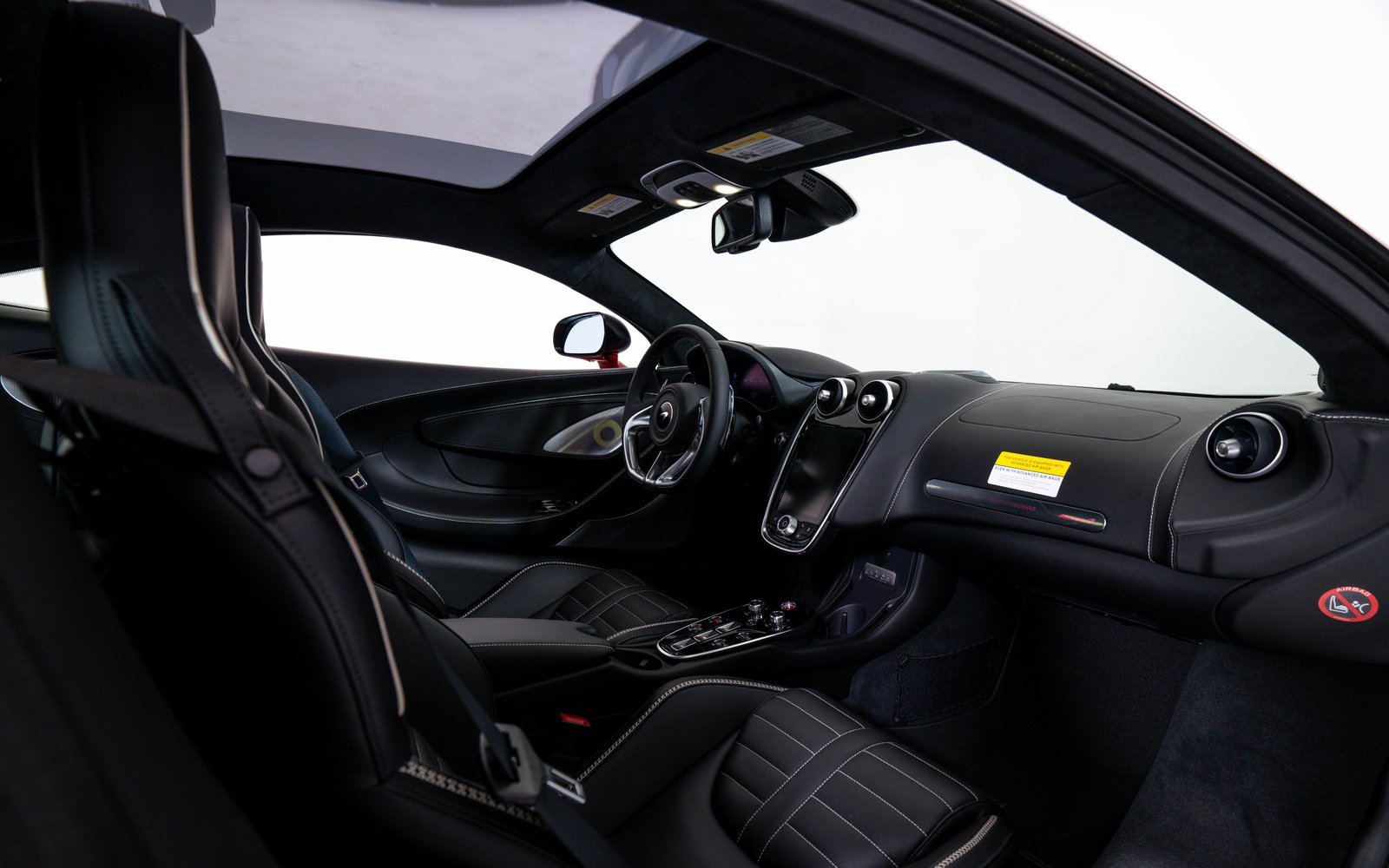 New 2025 McLaren GTS image 16