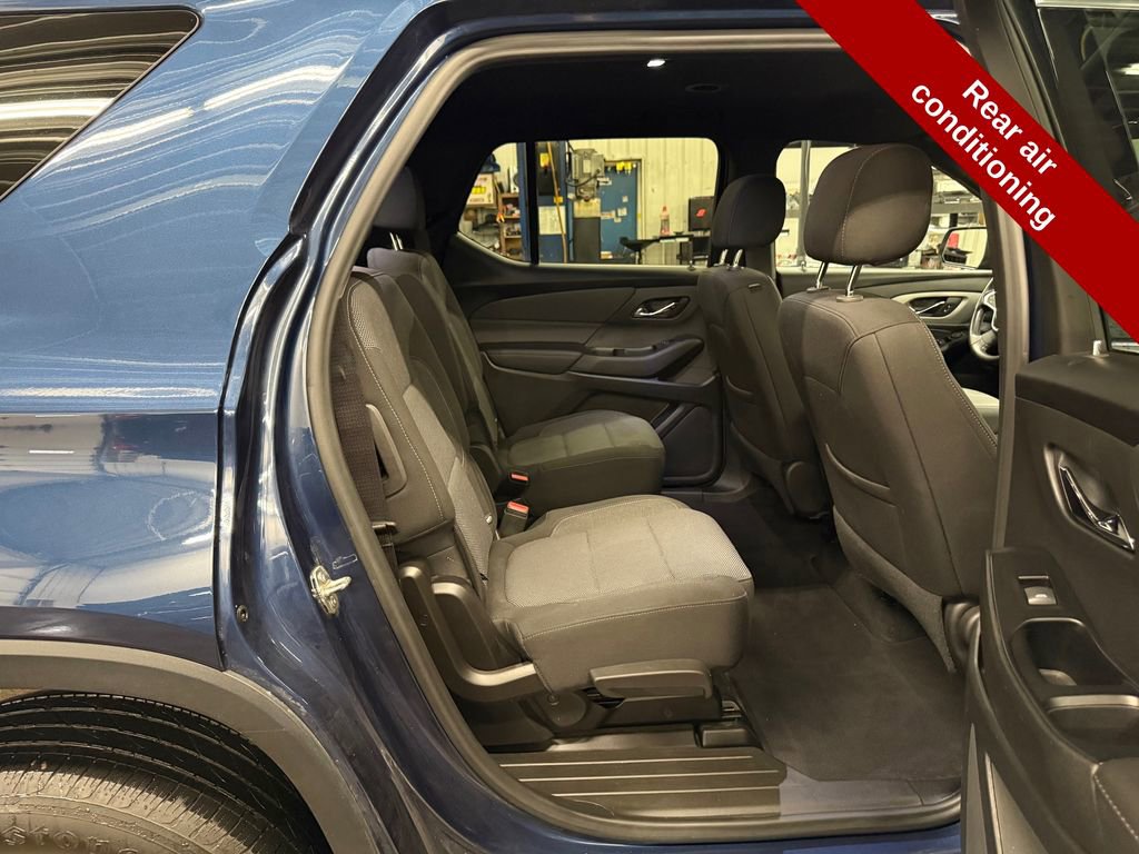 Used 2022 Chevrolet Traverse LT AWD/4WD image 39