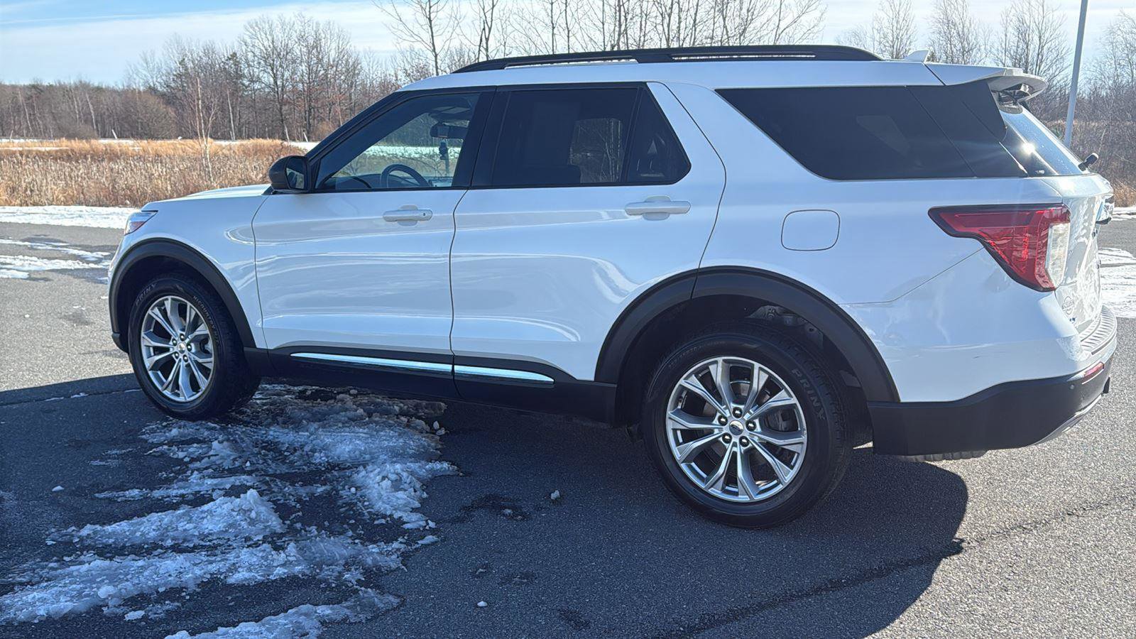 Used 2020 Ford Explorer XLT w/ Equipment Group 202A image 13