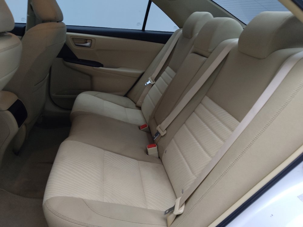 Used 2016 Toyota Camry LE image 18