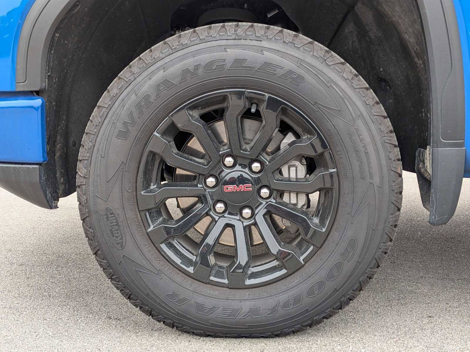 Used 2023 GMC Sierra 1500 AT4X image 10