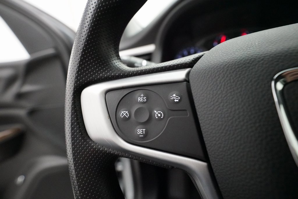 Certified 2023 GMC Acadia SLE w/ Driver Convenience Package image 18