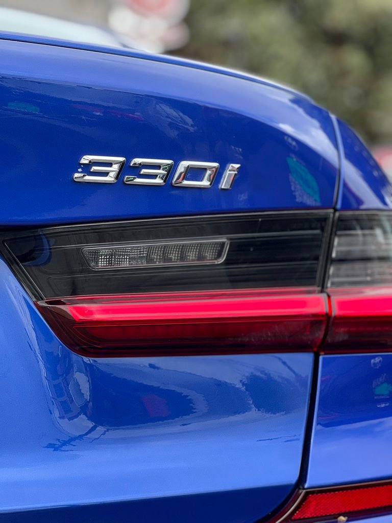 Used 2022 BMW 330i Sedan w/ M Sport Package image 10