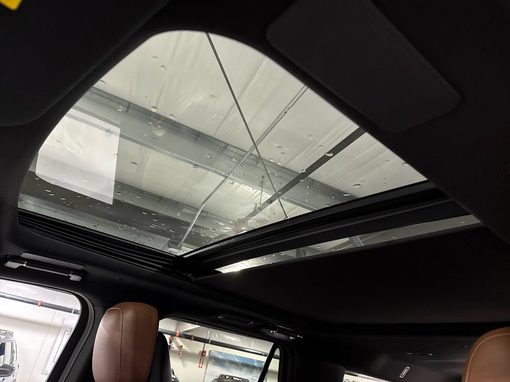 Used 2023 Lincoln Navigator L Reserve AWD/4WD image 22