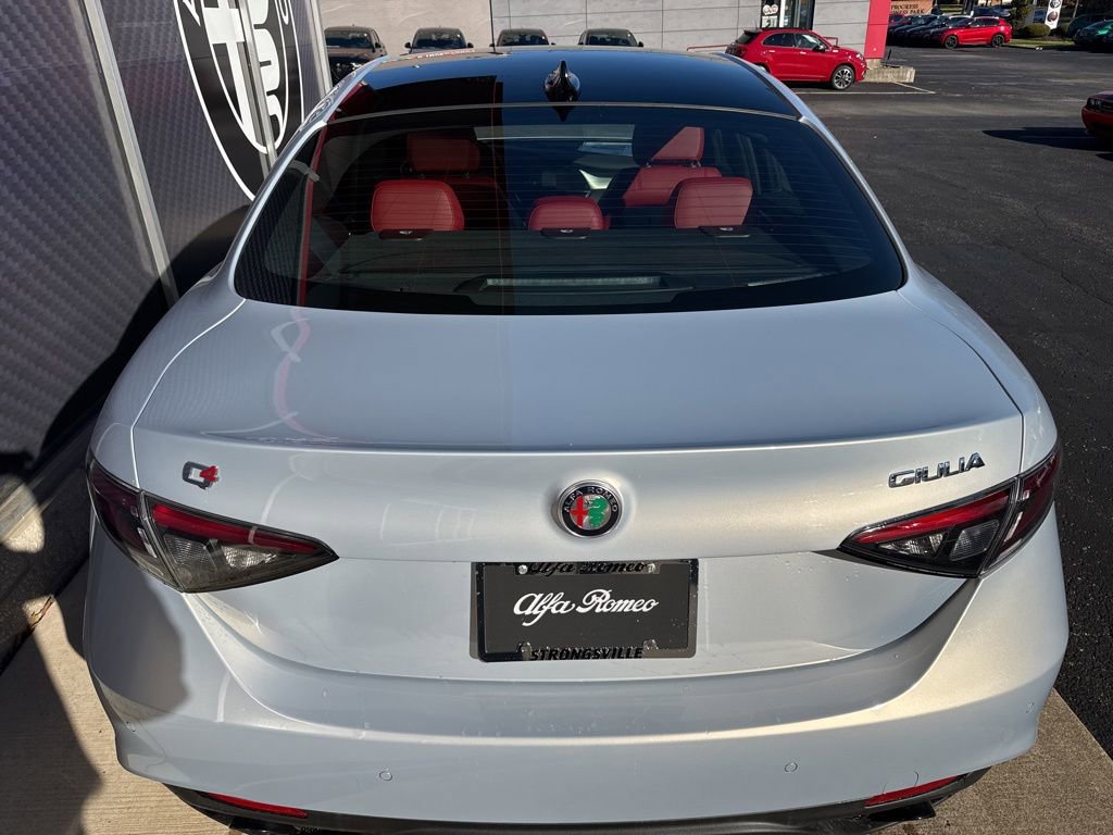 New 2025 Alfa Romeo Giulia AWD image 7