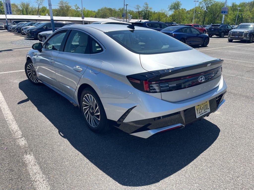 Certified 2024 Hyundai Sonata SEL FWD image 3