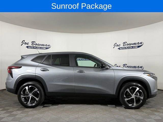 New 2026 Chevrolet Trax RS w/ Sunroof Package image 5