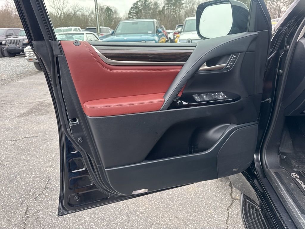 Used 2021 Lexus LX 570 4WD w/ Luxury Package image 29