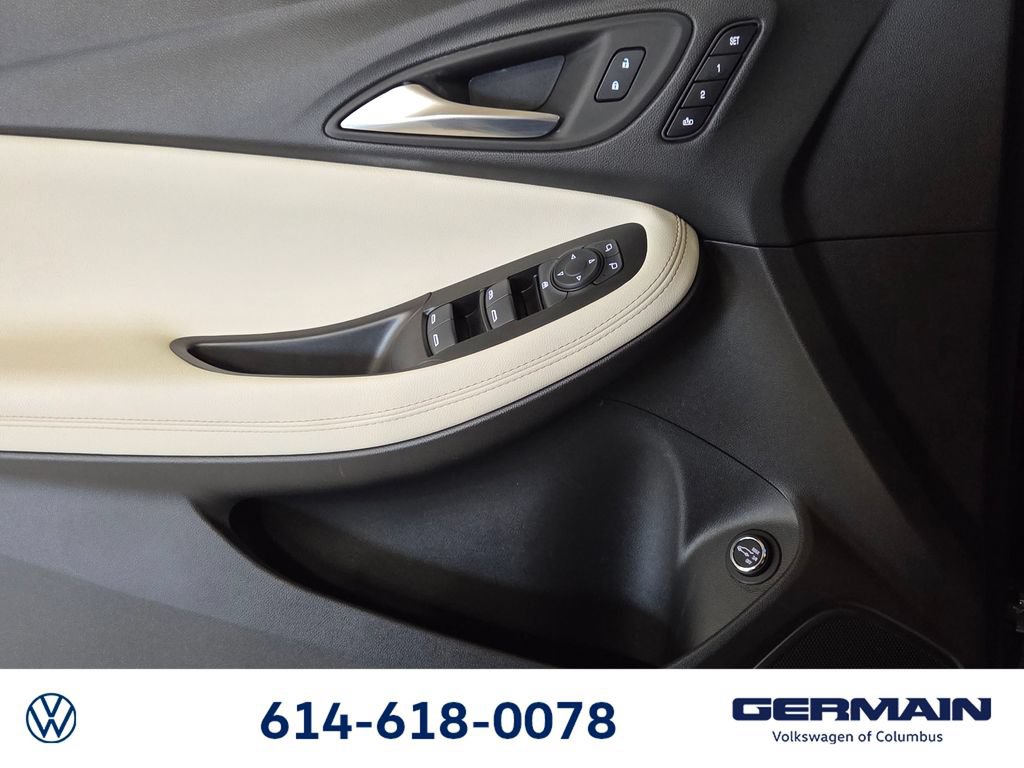Used 2024 Buick Encore GX Avenir w/ Avenir Convenience Package AWD/4WD image 29