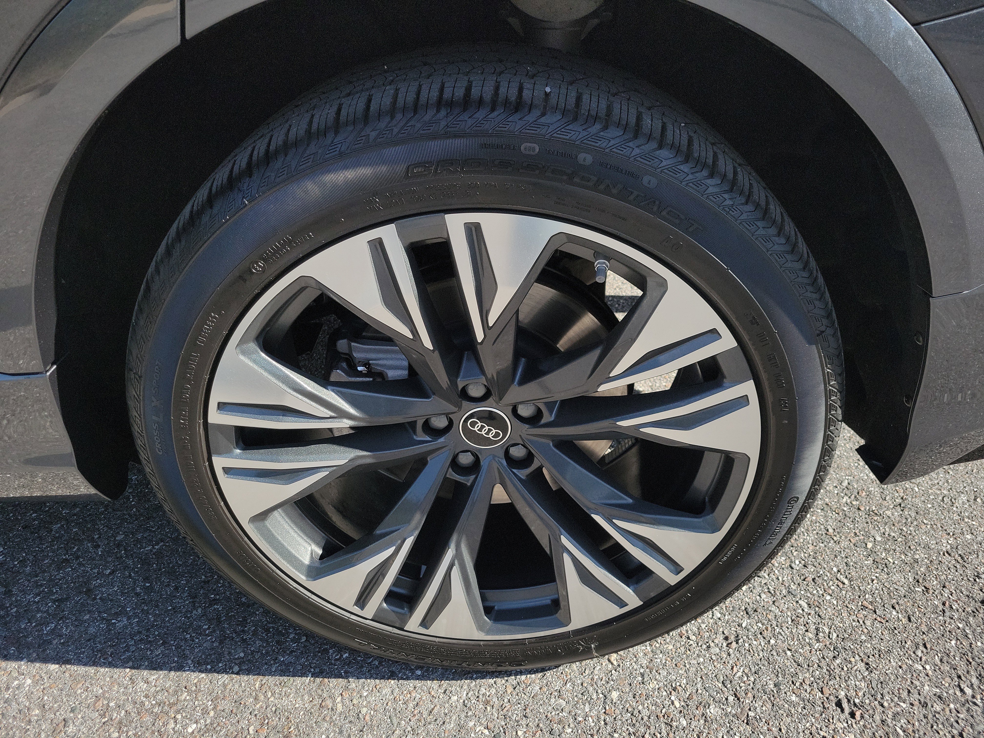 Certified 2025 Audi Q8 Premium Plus image 37