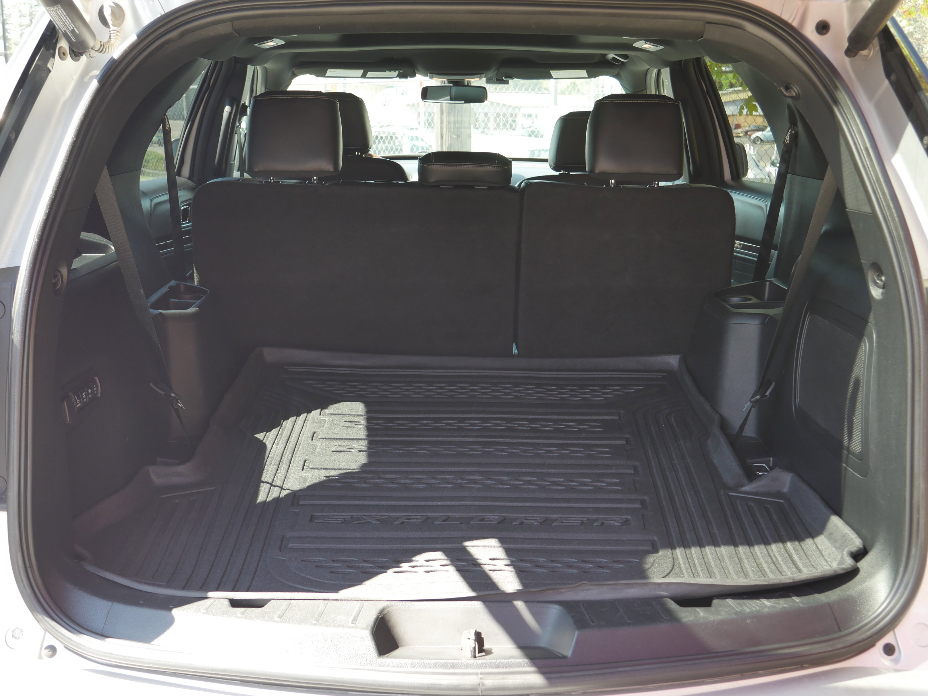 Used 2017 Ford Explorer Platinum AWD/4WD image 23
