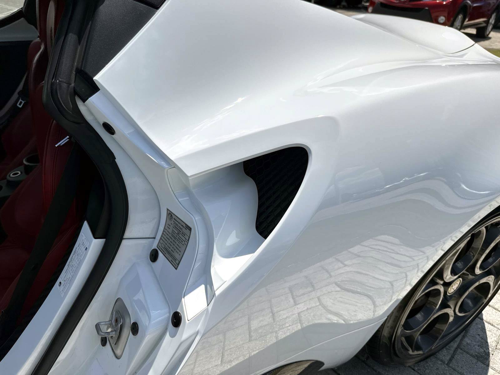 Used 2016 Alfa Romeo 4C Spider RWD image 10
