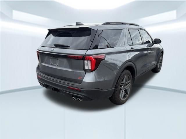Used 2025 Ford Explorer ST RWD image 6