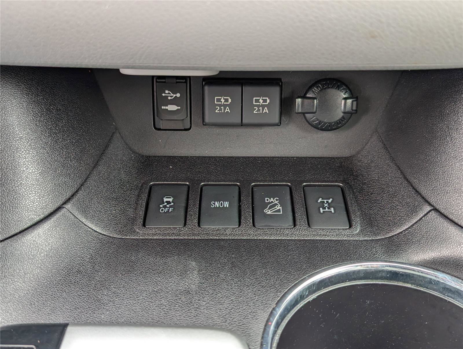 Used 2019 Toyota Highlander XLE image 27