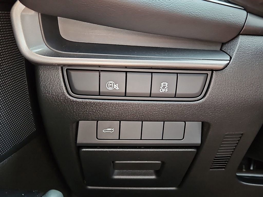 Used 2025 MAZDA MAZDA3 s FWD image 25