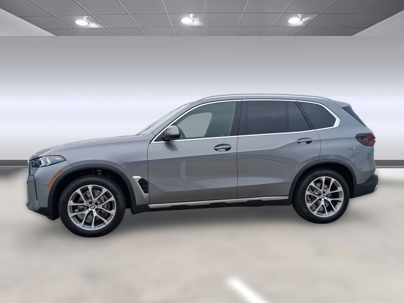 Used 2026 BMW X5 sDrive40i w/ Parking Assistance Package RWD image 2
