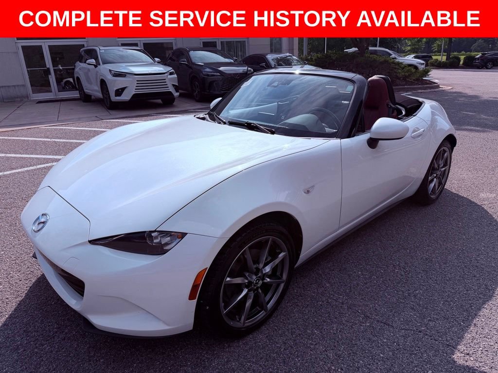 Used 2023 MAZDA MX-5 Miata Grand Touring RWD image 3
