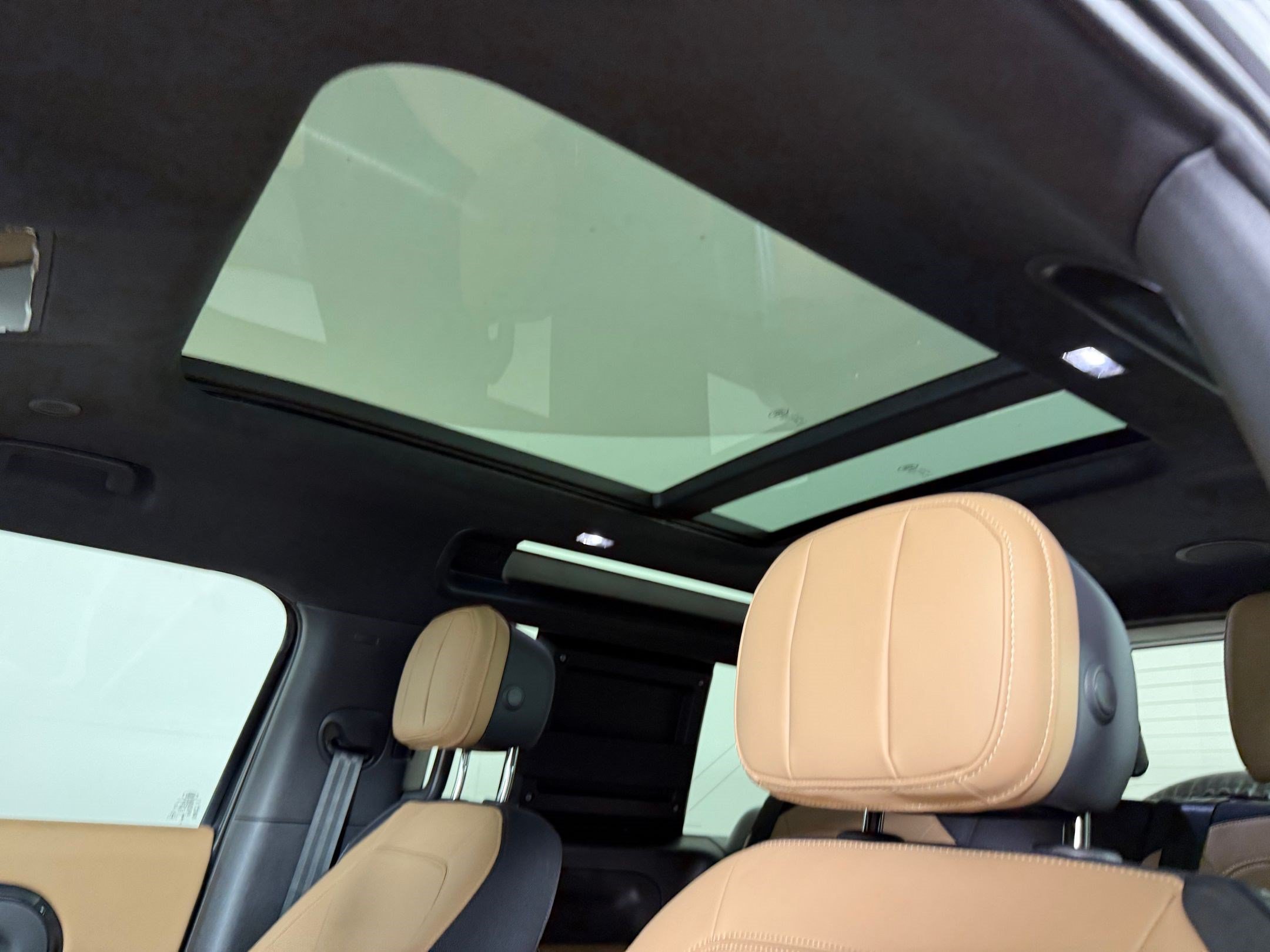 New 2026 Land Rover Defender 90 V8 AWD/4WD image 19