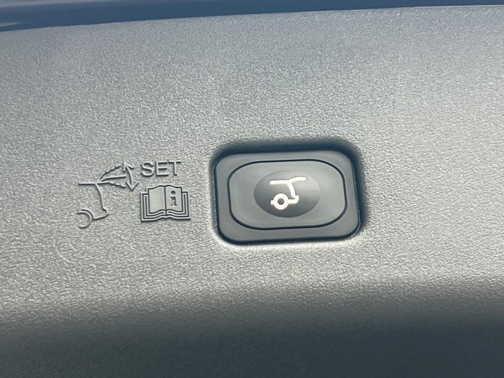 New 2026 Lincoln Nautilus Reserve w/ Jet Appearance Package image 16