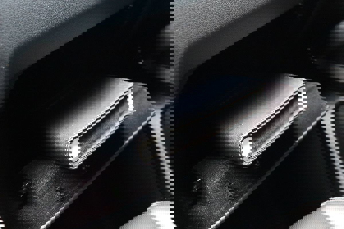 Used 2022 Porsche Cayenne Platinum Edition image 48